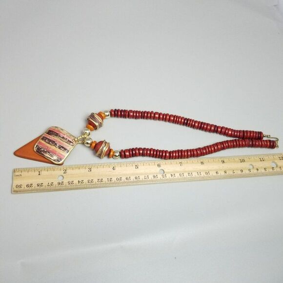 Vintage Funky Red Beaded Necklace with Bold Statement Pendant, Retro Estate - Picture 6 of 8